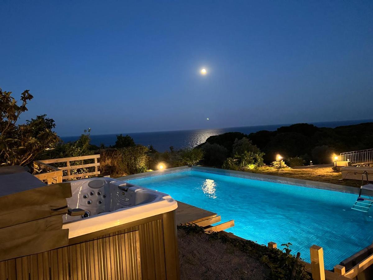 Villa Petra Sappa - Relax & Wellness アチレアーレ エクステリア 写真